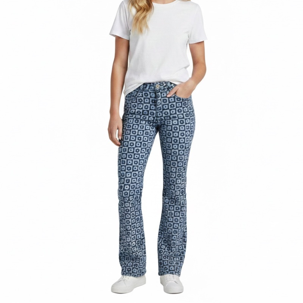 Divided Women's‎ Flared Floral Jeans Blue Size 2